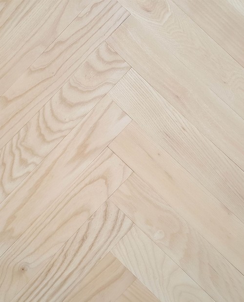 Csaphornyos parketta Kőris Natúr 290x60