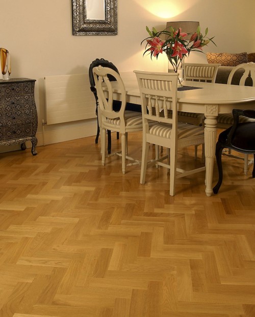 Csaphornyos parketta Tölgy Natúr 350x50x22mm