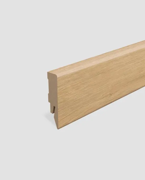 Egger Laminált padló szegélyléc L 710