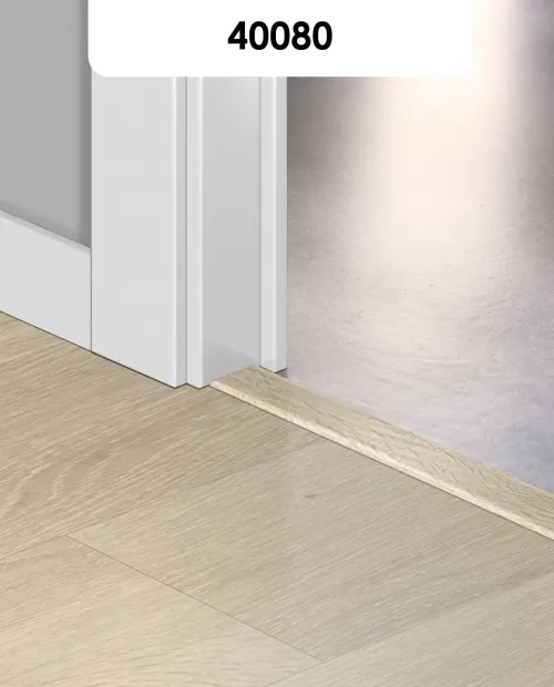 Quick Step Alpha Bloom dekorazonos vinyl burkolatváltó sín
