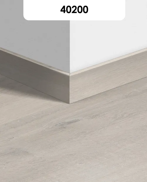 Quick Step Alpha Bloom 58 mm-es dekorazonos vinyl szegélyléc