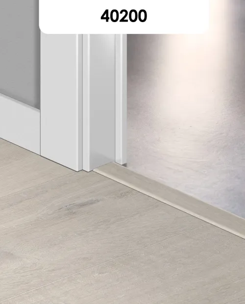 Quick Step Alpha Bloom dekorazonos vinyl burkolatváltó sín