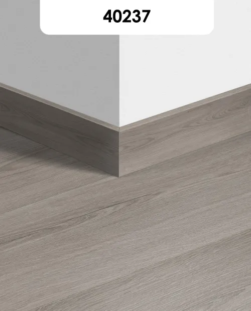 Quick Step Alpha Bloom 58 mm-es dekorazonos vinyl szegélyléc