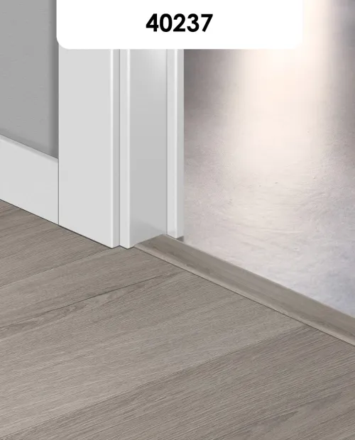 Quick Step Alpha Bloom dekorazonos vinyl burkolatváltó sín