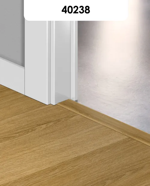 Quick Step Alpha Bloom dekorazonos vinyl burkolatváltó sín