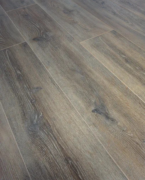 Swiss Krono laminált padló Grand Selection Evolution Copper Oak 4512