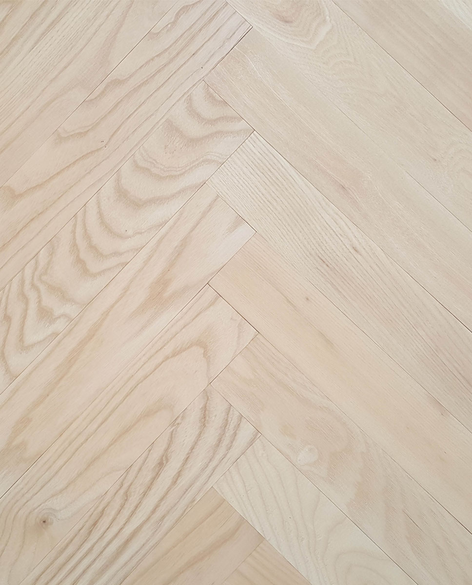 Csaphornyos parketta Kőris Natúr 290x60