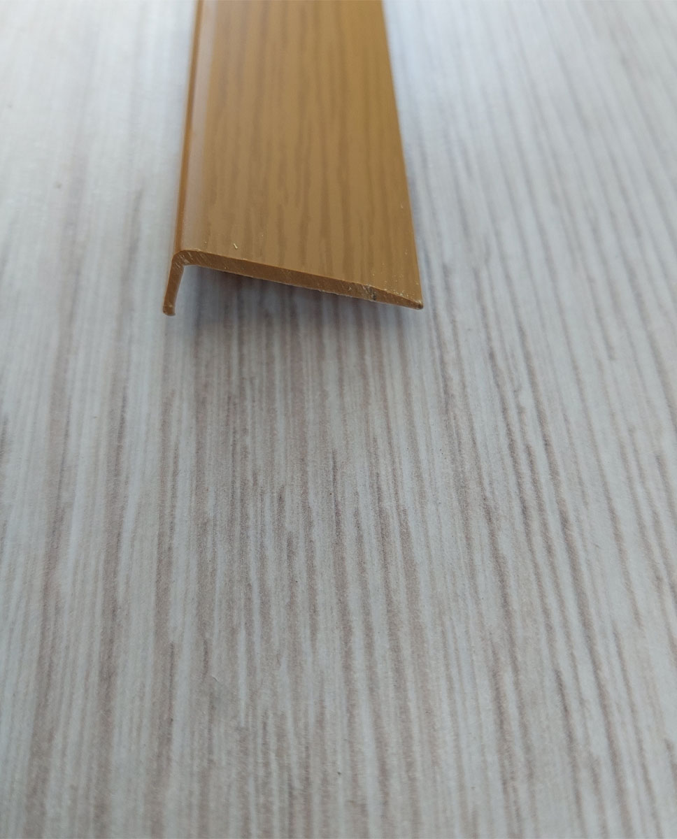 2.5x1 cm öntapadós műanyag burkolatzáró fa hatású Tölgy 200 cm 88752