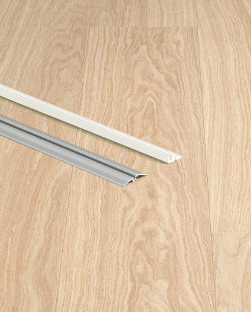 Quick Step burkolatváltó sín ezüst multifunkcionális