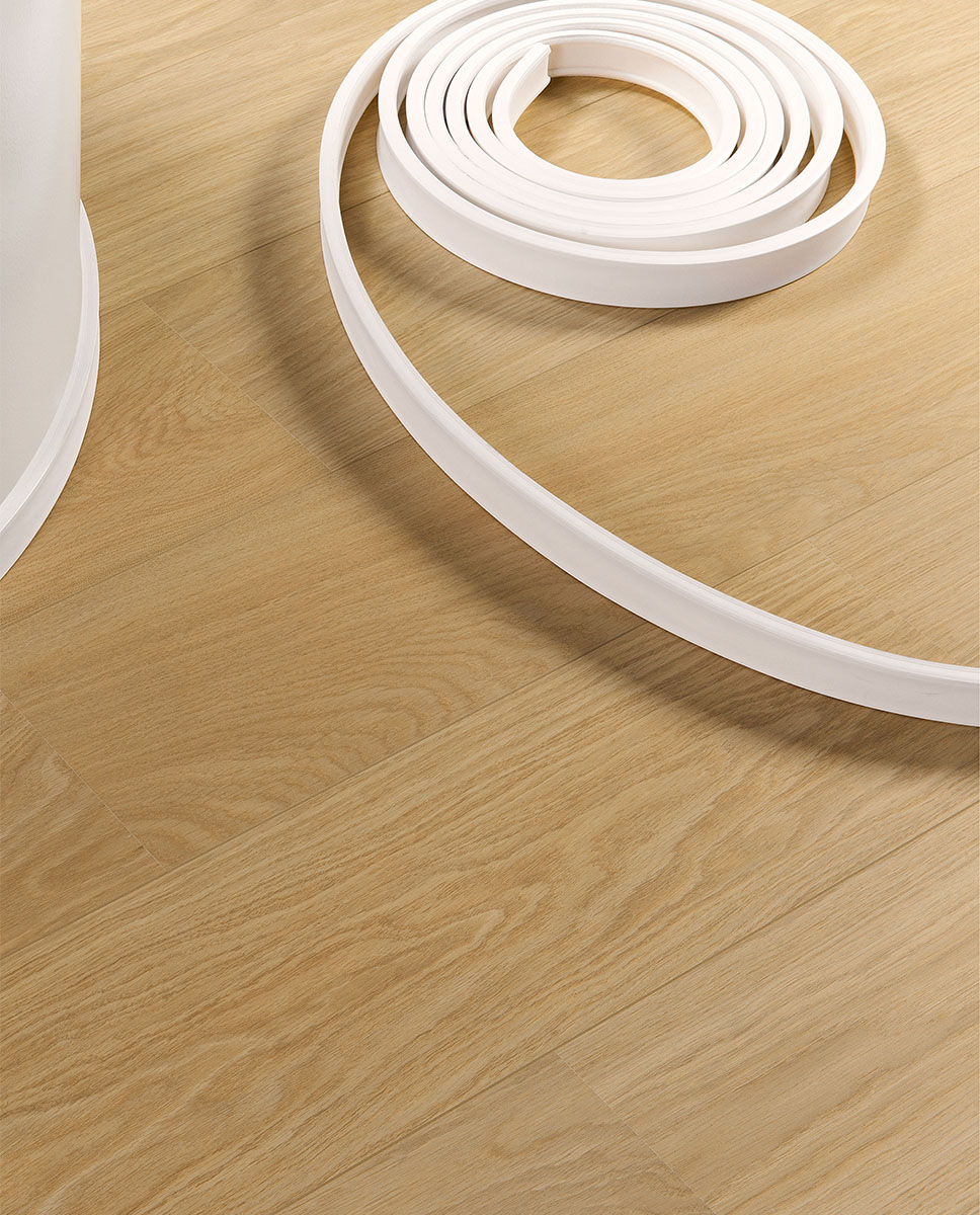 Quick Step flexibilis laminált szegélyléc 14mm QSFLEXSKR