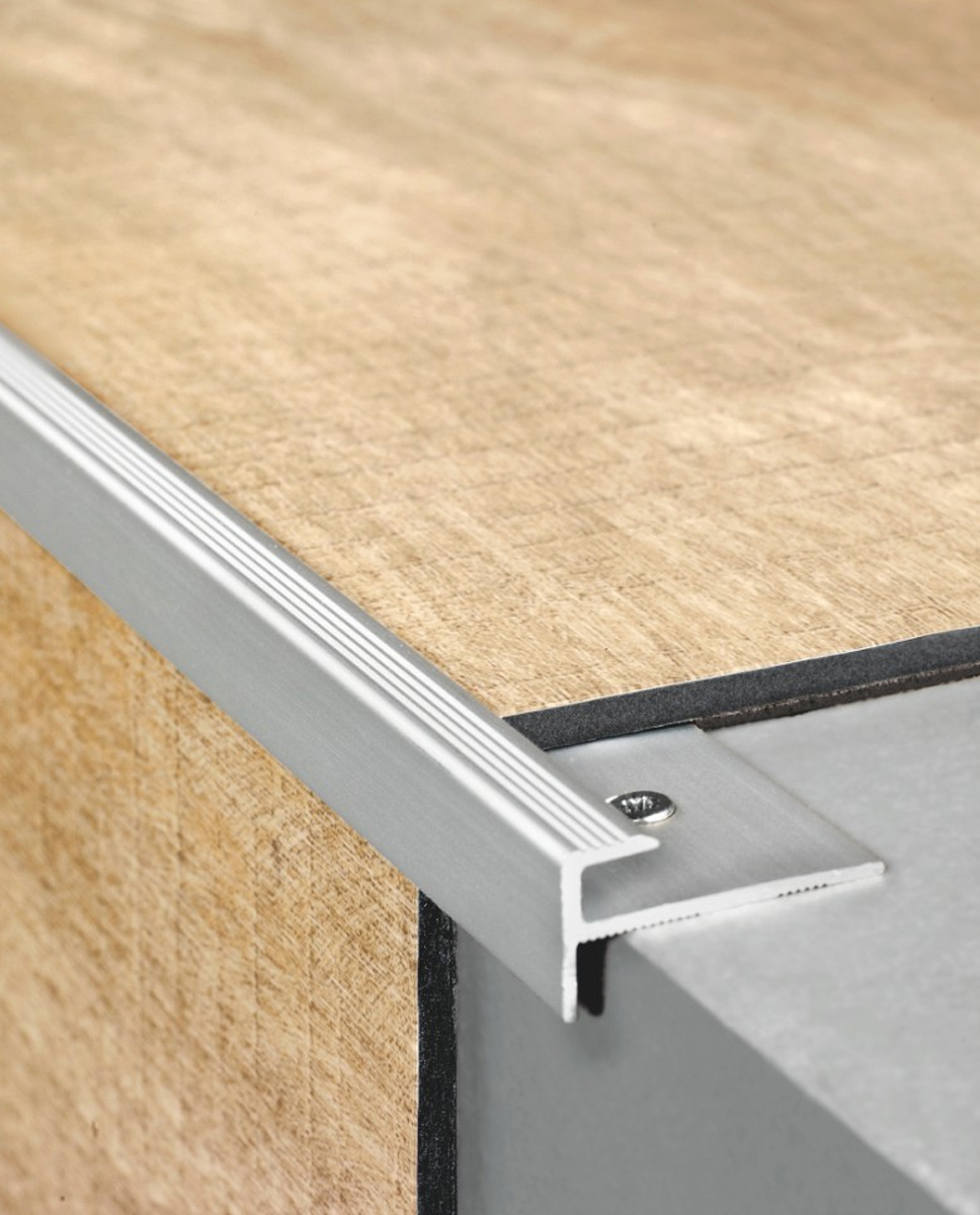 Quick Step lépcsőprofil Click vinylhez