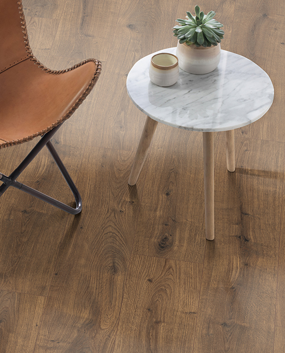 Egger laminált padló PRO Classic Aqua+ 8 mm 4V 366139 Akciós készlet