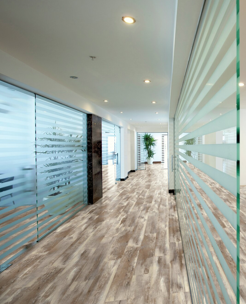 Swiss Krono laminált padló Solid Iceland Oak 4490