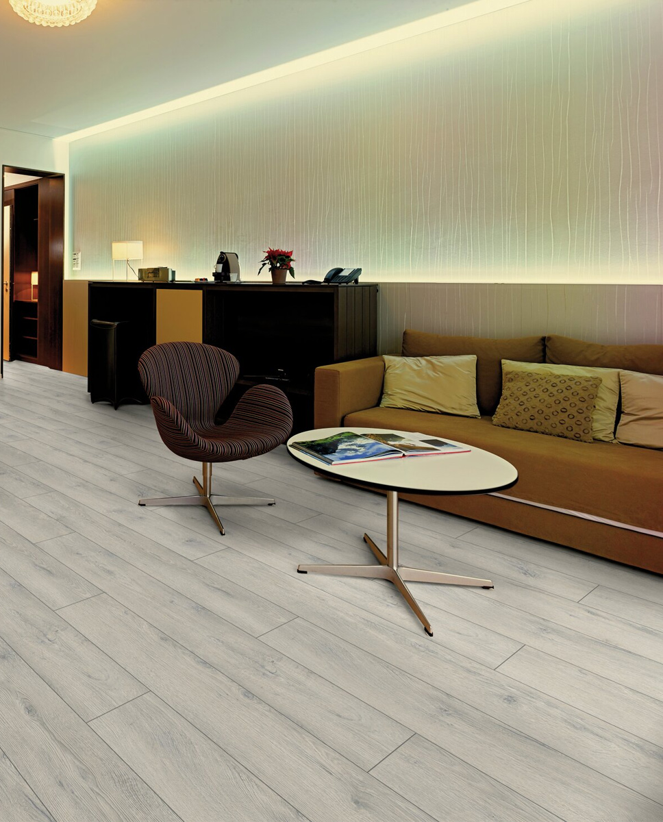 Swiss Krono laminált padló Sync Chrome Toscana Oak 3916